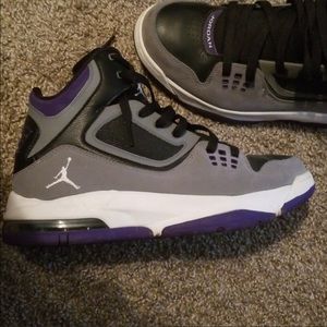 Jordan’s sneakers purple gray size 8